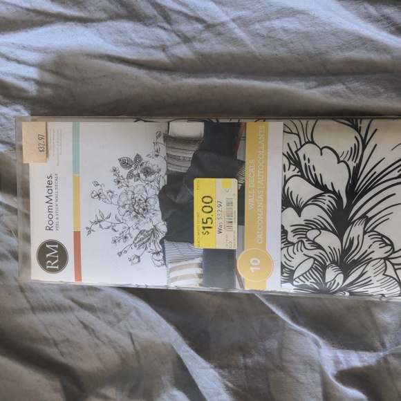 Free Add On RoomMates Peel & Stick Wall Decals New Black & White Peony Decals - Picture 5 of 12